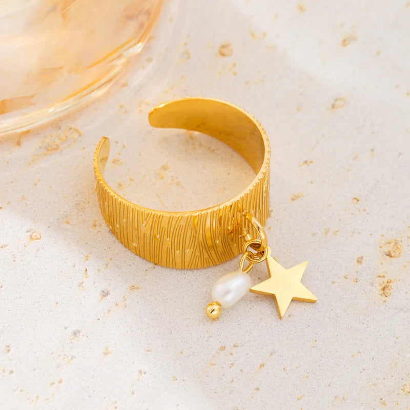 Simple, elegant, and effortlessly timeless, the 18K Gold Minimalist Ring