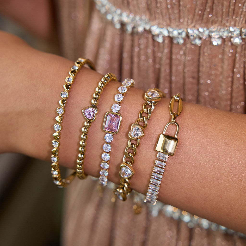 Audaz y elegante, la pulsera de circonita de acero inoxidable estilo europeo y americano.